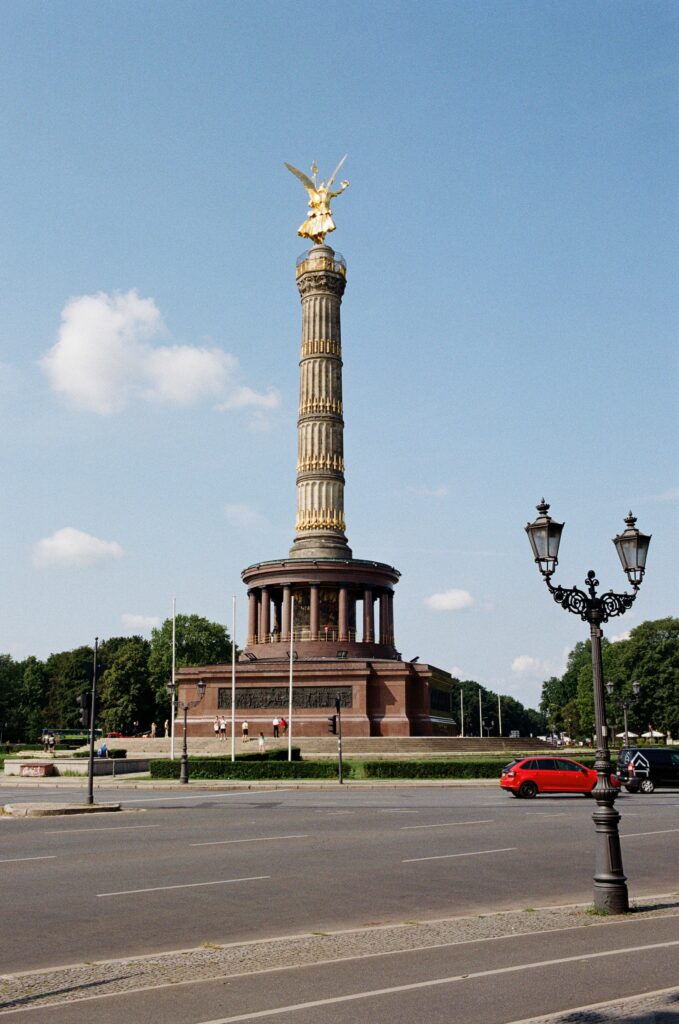 free walking tour of berlin